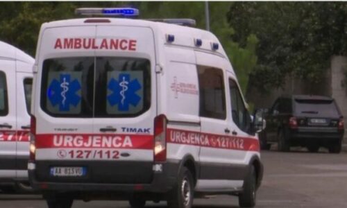 Shoferi përplas për vdekje shtatëvjeçarin në Tiranë dhe largohet nga vendi i ngjarjes