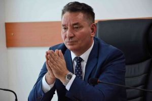 Rregullimi i parqeve dhe 720 objekteve – vendimet e Pal Lekajt për Gjakovën e pasluftës