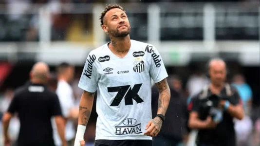 Neymar do t’i nënshtrohet operacionit në gju, në dyshim për Kupën e Botës