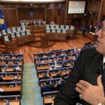 “Pas 12 ditësh Presidentja do të bëjë kërkesë në Kushtetuese” – Smakiqi tregon se çfarë ndodh nëse nuk respektohet nga Kuvendi edhe Aktgjykimi i tretë i Gjykatës