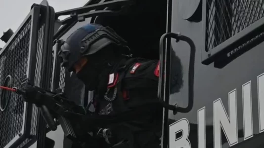 KFOR zhvillon ushtrime luftarake në ambiente të mbyllura në Prishtinë