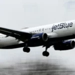 Incident i rrezikshëm: Avioni i JetBlue shmang përplasjen me cisternën e Forcave Ajrore Amerikane