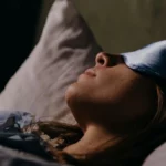 E thotë studimi: Errësira e dhomës mund të ndikojë në shëndet