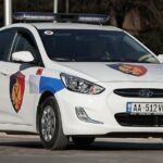 Lëndohen 20 persona nga hedhja e fishekzjarrëve në Shqipëri, 13-vjeçarja në Tiranë shpëton mrekullisht nga plumbi qorr