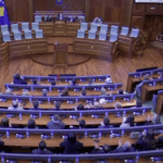 Hasani kundërshton Krasniqin: VV-ja s’e ka votuar Lladrovcin, Memli e edhe të tjerët duhet të japin dorëheqje
