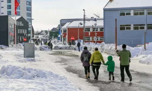 Reuters: SHBA mendon pagesa deri në 100 mijë dollarë për çdo banor të Groenlandës për t’i shkëputur nga Danimarka