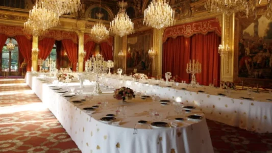 Kapet hajduti: Punonjësi shiste enët e kuzhinës së Pallatit Élysée online, prangoset