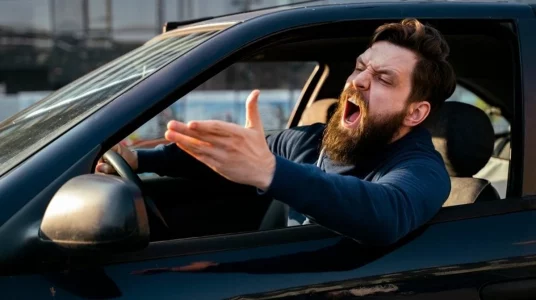 Pa bërtim: Ja çfarë rekomandohet për ta ulur nervozën