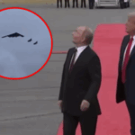 Simbol i forcës: Aeroplani bombardues amerikan B2 fluturon mbi kokat e Trumpit dhe Putinit