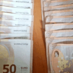 Dy qytetarë në Rahovec dorëzojnë në Polici gati 2000 euro të gjetura në rrugë
