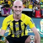 Mario Mitaj po e shijon luksin, shkon në stërvitje me Ferrari mbi gjysmë milioni