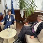Zgjedhjet lokale në Kosovë: Britania po e ndihmon KQZ-në në sigurinë kibernetike