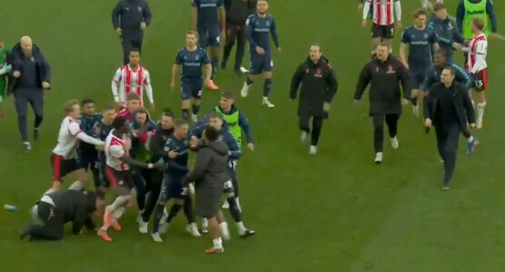 Frank Lampard shan tifozët e Southamptonit, lojtarët i vërsulen për ta sulmuar