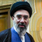 Raportohet se lideri i ri iranian u dërgua në Moskë pas plagosjes në sulmin ajror, mediat e huaja: Transporti i Mojtaba Khamenei u ofrua nga Putin