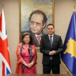 Takimi me emisaren britanike, Abdixhiku flet me të për krizën institucionale