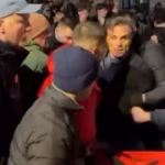 Flamuri kombëtar shqiptar nxit tensione në protestën në Novi-Sad