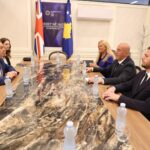 Haradinaj takon ambasadorin britanik: Tejkalimi i bllokadës është nevojë urgjente, presim qartësi nga Gjykata Kushtetuese