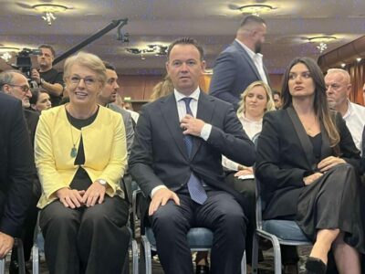 Peci e Gërvalla akuzojnë Kushtetuesen dhe ish-opozitën për bllokim të institucioneve