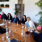 Ardian Gjini takon Shoqërinë Civile: Vetëm bashkë mund ta çojmë Gjakovën përpara