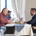 Arian Tahiri e nis ditën në takim me Fatbardh Rexhën: Mitrovica është qytet i njerëzve të saj