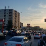 Aksidenti në Vragoli, bllokohet Fushë Kosova nga kolona e automjeteve