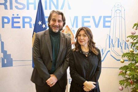 Rama mbështet Adelina Thaçin: Një zë që vjen nga kultura dhe akademia
