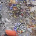 Bankomati i marketit grabitet në mënyrë spektakolare në Teksas (VIDEO)