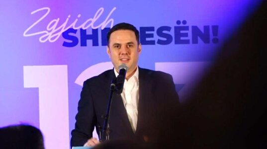 Abdixhiku: Paga më të larta menjëherë për sektorin publik