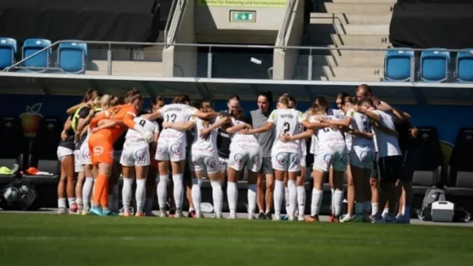 Skandal në Austri, gjenden kamera të fshehura në dhomat e zhveshjes së ekipit të futbollit të vajzave