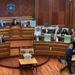 Albulena Haxhiu ‘krye n’veti’: Kërkon që të mblidhet Komisioni për Legjislacion, edhe pse s’ka kuorum