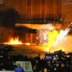 Protesta e opozitës në Tiranë: Përplasje mes qytetarëve dhe policisë