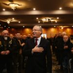 Bedri Hamza në takim me veteranët e UÇK-së: U premton 50% rritje për pensionet e kategorive të luftës