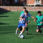 Me zemër në fushë e këmbë të shpejta: Enis Hoxha, talenti nga Fushë Kosova që nuk kalon pa u vënë re