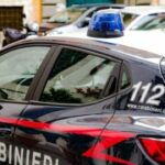 E mbante të mbyllur në shtëpi ish-gruan e dy fëmijët, arrestohet shqiptari në Itali