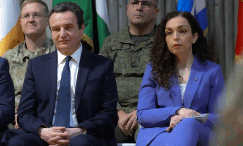 Presidenti i ri “kryefjala” e momentit: Kurti e Osmani bashkë në një ceremoni- fotografia tregon disponimin e tyre