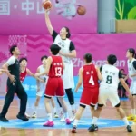 18-vjeçarja Ziyu, basketbollistja më e gjatë në botë