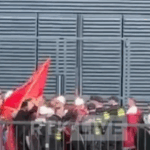 Protestuesit i afrohen objektit të Gjykatës, ndërhyn policia
