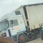 Aksidentohen vetura me kamion në Malishevë, lëndohet një person