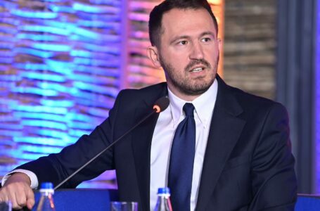 Krasniqi: VV pati qëllim të krijojë bllokadë që Albulena Haxhiu të vijë si u.d. Presidente për ta kapur Prokurorinë