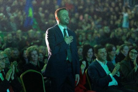 Nga nënkryetar i Mitrovicës, në deputet të Kosovës: Cilat figura të vjetra po i lë prapa Arian Tahiri i PDK?