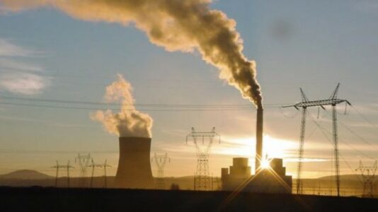 KEK: Blloku A5 del jashtë operimit