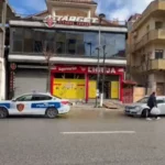 Plagosja e biznesmenit me thikë në Kavajë, pamje nga vendi ku ndodhi ngjarja