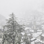 Edhe nesër reshje bore, më pas acar