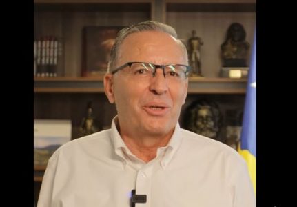 Rritje pagash dhe mirëqenie për familjet: Bedri Hamza nis shpërndarjen e zotimeve kryesore nëpër qytete (Video)