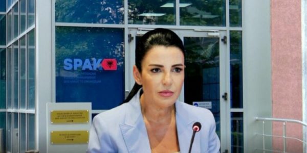 Dosja e Ballukut: Zbulohet një USB me 6 mijë e 500 mesazhe telefonike për tendera në këmbim të apartamenteve e jahteve