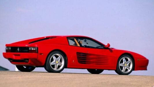 Ferrari rikthen Testarossën: Supermakinë me 1.050 kuaj fuqi