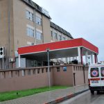 Vdes në QKUK i plagosuri nga të shtënat në Viti