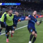 Rrahmani shkakton penallti, Calhanoglu realizon ndaj Napolit