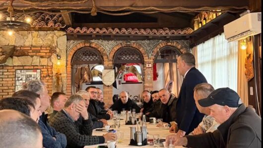 Lahi Brahimaj takohet me bashkëluftëtarët e Brigadës 137 “Gjakova”