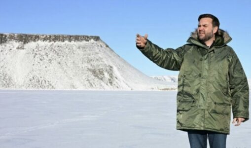 Vance e Ruboi do presin në Shtëpinë e Bardhë zyrtarët e Danimarkës dhe Grenlandës